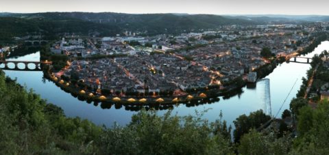 Cahors, its vineyards and the Valentré bridge